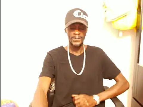 Snapshot of phillip-hot chatting on 03-17-25, 04:33 phillip-hot online show from 03-17-25, 04:33