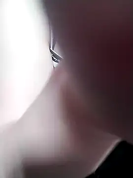 Snapshot of ngoclothingoc9en chatting on 03-14-25, 02:53 ngoclothingoc9en online show from 03-14-25, 02:53