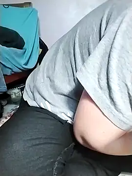 Snapshot of ngoclothingoc9en chatting on 03-16-25, 07:59 ngoclothingoc9en online show from 03-16-25, 07:59