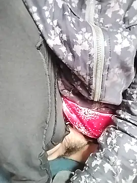 Snapshot of ngoclothingoc9en chatting on 03-19-25, 12:04 ngoclothingoc9en online show from 03-19-25, 12:04