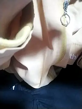 Snapshot of ngoclothingoc9en chatting on 03-21-25, 02:18 ngoclothingoc9en online show from 03-21-25, 02:18