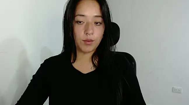 jjulietha95 online show from 01-26-25, 10:57