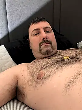 Mgman4365 online show from 11-28-25, 03:42