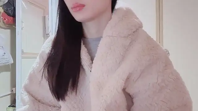 LinhChi 9x online show from 11-18-25, 11:37