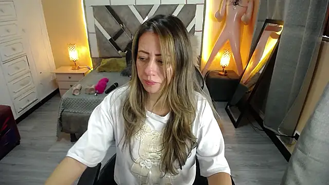 miss hanna07 online show from 01-22-25, 12:17