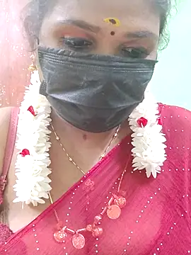 Snapshot of malliga98 chatting on 10-16-25, 06:42 malliga98 online show from 10-16-25, 06:42