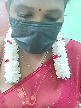 Snapshot of malliga98 chatting on 10-17-25, 09:12 malliga98 online show from 10-17-25, 09:12