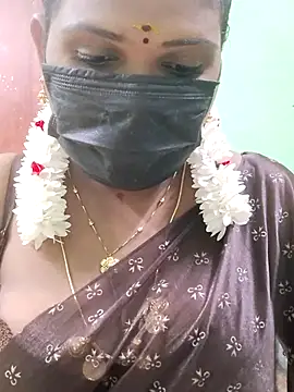 Snapshot of malliga98 chatting on 10-25-25, 05:30 malliga98 online show from 10-25-25, 05:30