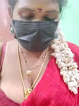 Snapshot of malliga98 chatting on 10-29-25, 05:14 malliga98 online show from 10-29-25, 05:14