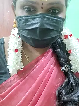 Snapshot of malliga98 chatting on 11-19-25, 07:14 malliga98 online show from 11-19-25, 07:14