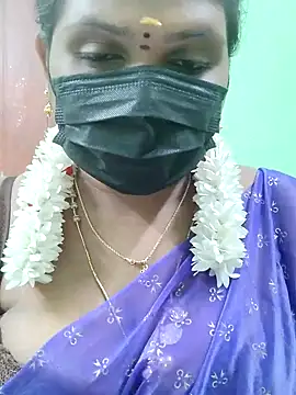 Snapshot of malliga98 chatting on 11-22-25, 07:13 malliga98 online show from 11-22-25, 07:13