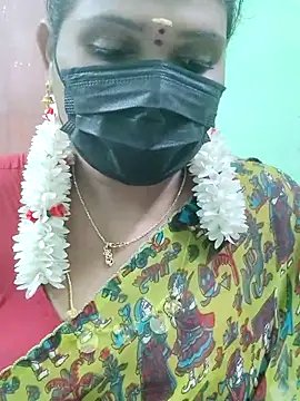 Snapshot of malliga98 chatting on 11-26-25, 07:15 malliga98 online show from 11-26-25, 07:15