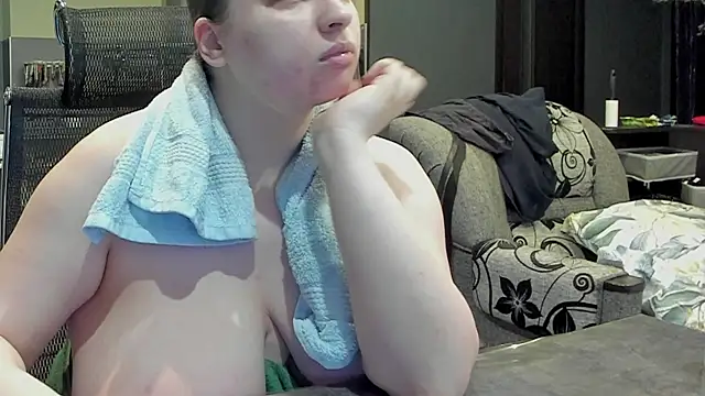 1lindsey1 online show from 02-10-25, 02:26