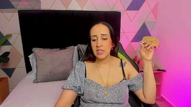 jadde13  online show from 11-08-25, 07:56