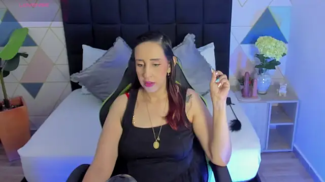 jadde13  online show from 11-20-25, 08:08