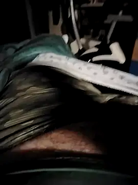 Snapshot of Nikart83 chatting on 01-14-26, 02:17 Nikart83 online show from 01-14-26, 02:17