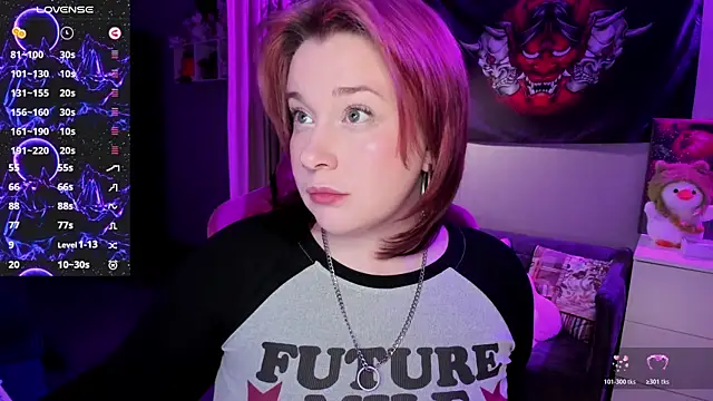 Snapshot of gitera_ chatting on 10-21-25, 10:21 gitera online show from 10-21-25, 10:21