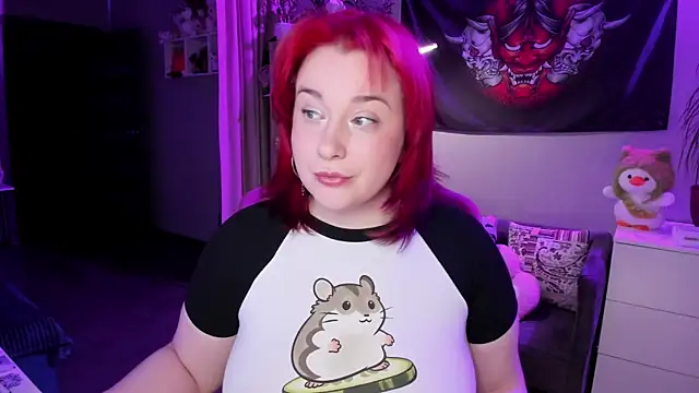 Snapshot of gitera_ chatting on 11-17-25, 10:48 gitera online show from 11-17-25, 10:48