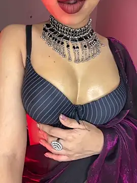 Hot-sexy222 online show from 11-05-25, 03:45