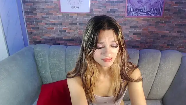 Snapshot of Laurita_b chatting on 02-08-25, 11:45 Laurita b online show from 02-08-25, 11:45