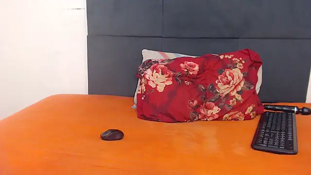 Snapshot of CANDY-X-LOVE-xx chatting on 12-20-24, 01:54 CANDY-X-LOVE-xx online show from 12-20-24, 01:54