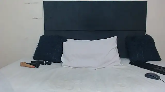 Snapshot of CANDY-X-LOVE-xx chatting on 03-18-25, 06:04 CANDY-X-LOVE-xx online show from 03-18-25, 06:04