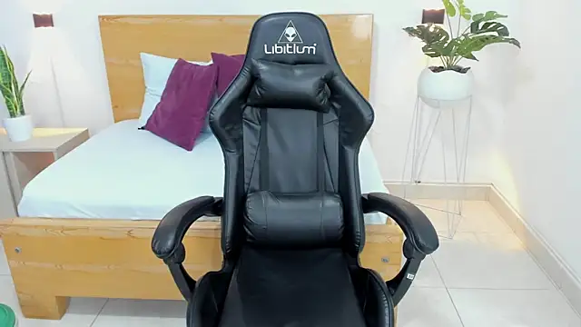 aixa 15 online show from 01-03-25, 05:42