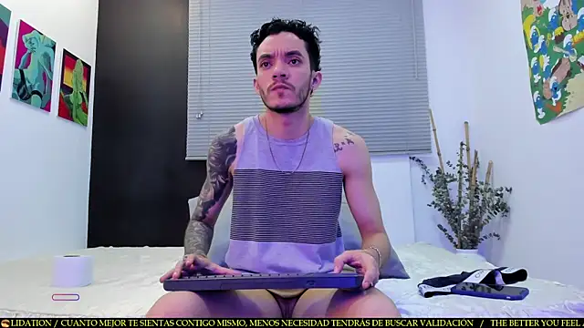 Tylergiuseppe  online show from 02-20-25, 12:41