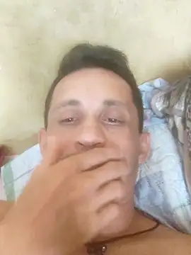 Snapshot of dotado20robson chatting on 11-18-25, 03:16 dotado20robson online show from 11-18-25, 03:16