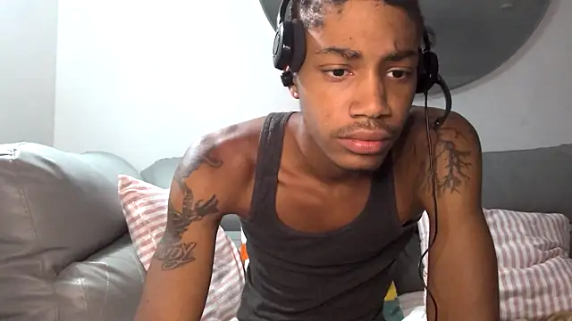 Snapshot of Skinnyblackman chatting on 10-08-25, 10:29 Skinnyblackman online show from 10-08-25, 10:29