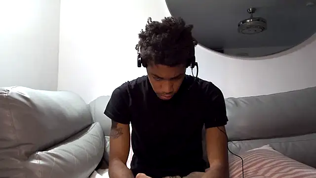 Snapshot of Skinnyblackman chatting on 10-09-25, 10:19 Skinnyblackman online show from 10-09-25, 10:19