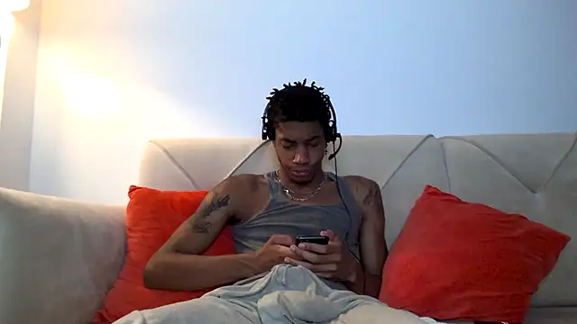 Snapshot of Skinnyblackman chatting on 11-05-25, 02:55 Skinnyblackman online show from 11-05-25, 02:55