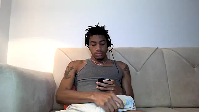 Snapshot of Skinnyblackman chatting on 11-11-25, 01:38 Skinnyblackman online show from 11-11-25, 01:38