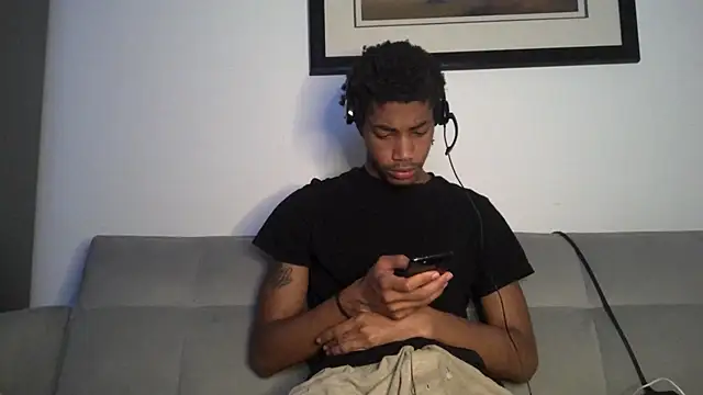 Snapshot of Skinnyblackman chatting on 12-14-25, 03:34 Skinnyblackman online show from 12-14-25, 03:34