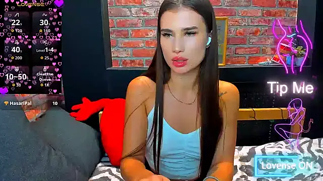 Snapshot of UrJoyy chatting on 10-29-25, 12:29 UrJoyy online show from 10-29-25, 12:29