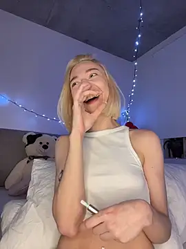 Snapshot of _urbestie_ chatting on 02-17-26, 11:55 urbestie online show from 02-17-26, 11:55