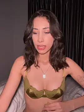 Sophiehii online show from 03-05-25, 02:23