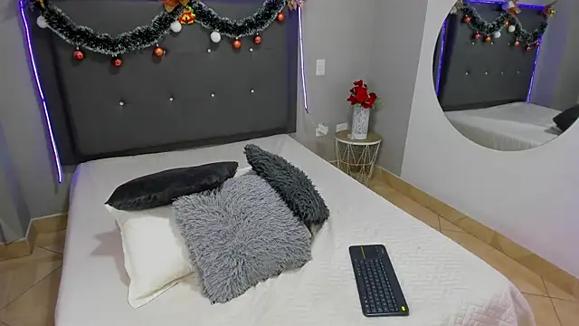 emma lye online show from 12-22-24, 02:38