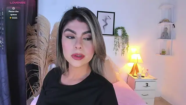 Abigail 29 online show from 01-10-26, 10:28