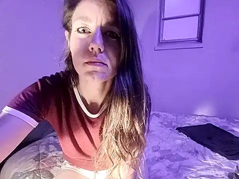 Snapshot of Missmesexycouple69 chatting on 10-25-25, 01:35 Missmesexycouple69 online show from 10-25-25, 01:35