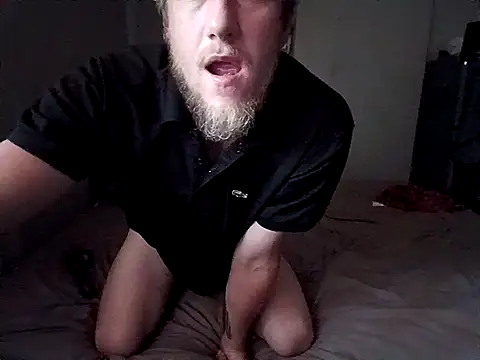 Snapshot of Missmesexycouple69 chatting on 11-22-25, 03:38 Missmesexycouple69 online show from 11-22-25, 03:38