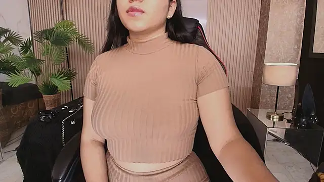 AmorMia online show from 11-18-25, 07:40