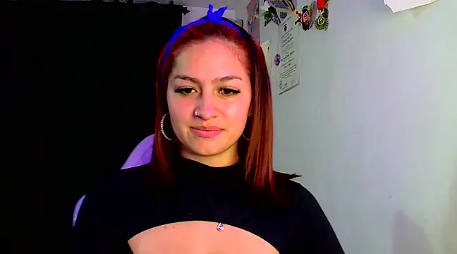 Snapshot of lucycherry__ chatting on 02-05-25, 04:16 lucycherry online show from 02-05-25, 04:16