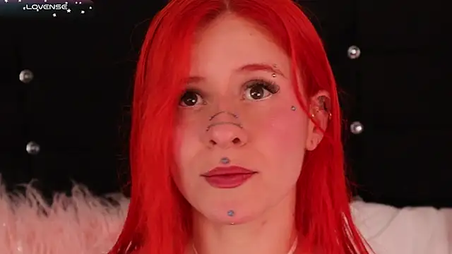 Snapshot of Daarlene chatting on 02-06-25, 12:43 Daarlene online show from 02-06-25, 12:43