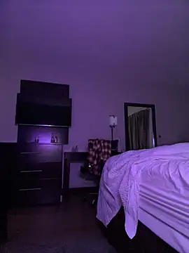 Snapshot of PrettyGal_Tingz chatting on 02-03-25, 11:31 PrettyGal Tingz online show from 02-03-25, 11:31