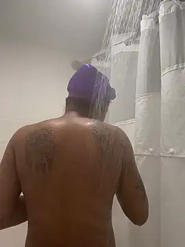 Snapshot of PrettyGal_Tingz chatting on 02-17-25, 08:41 PrettyGal Tingz online show from 02-17-25, 08:41