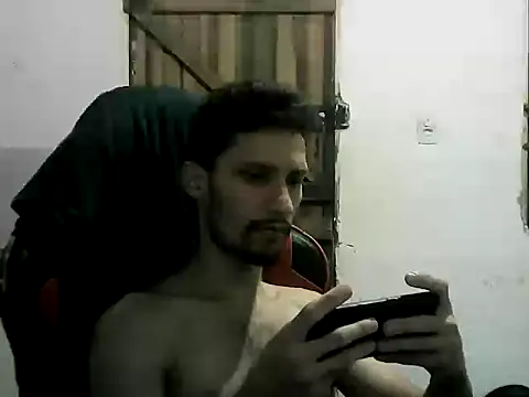 Snapshot of LucasMarcelo85 chatting on 12-08-24, 09:35 LucasMarcelo85 online show from 12-08-24, 09:35