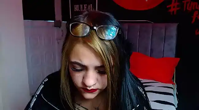 Violettasquirt online show from 12-28-24, 03:04