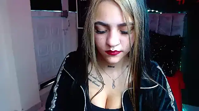 Violettasquirt online show from 01-07-25, 01:57