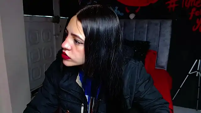 Violettasquirt online show from 03-19-26, 01:48